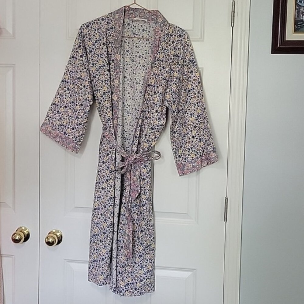 Like-New Urban Outfitters Floral Cotton Robe